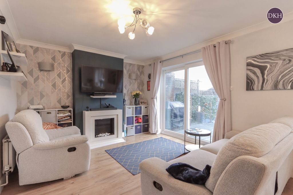 Property photo 2 of 11 Picture No. 08