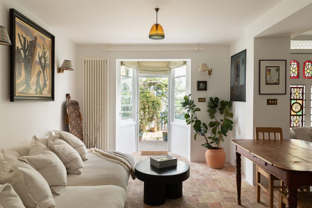 Property photo 1 of 35