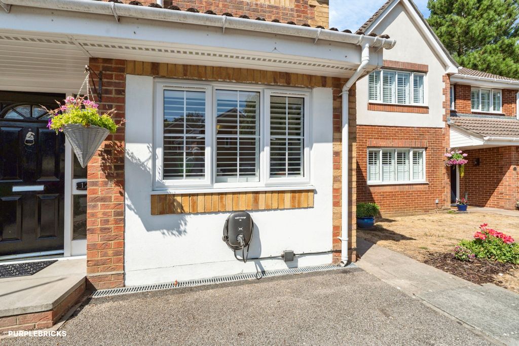 Property photo 3 of 34