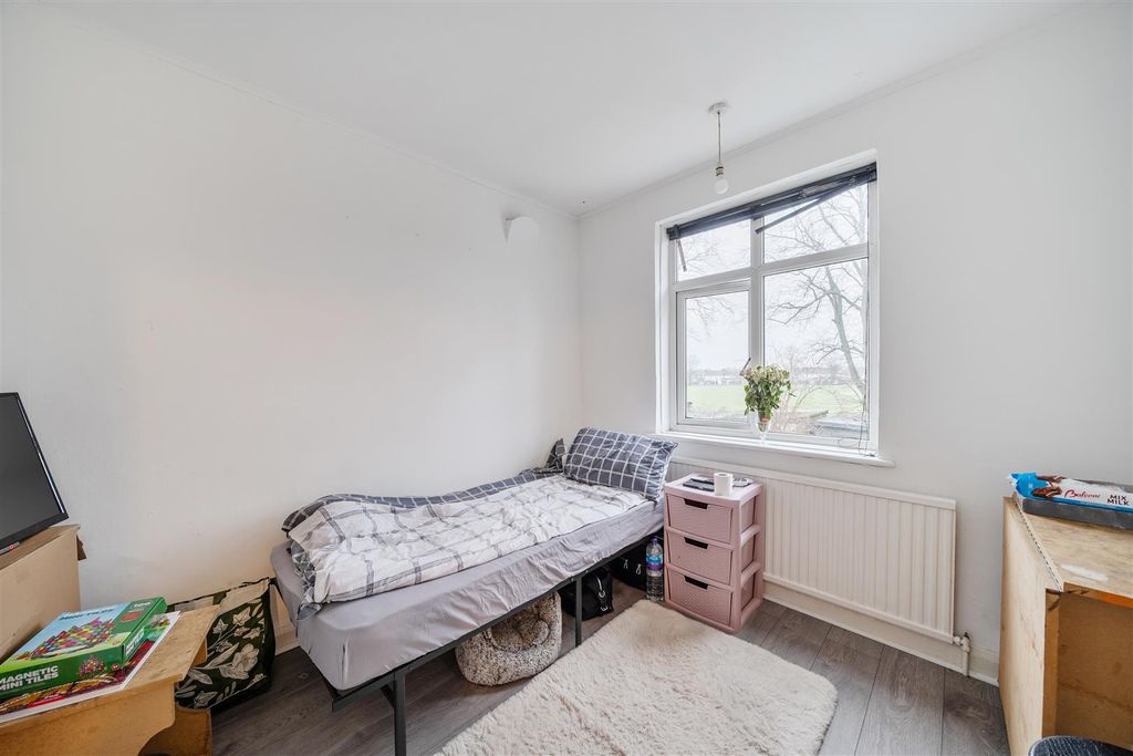 Additional image 16 of 4 bed end terrace house for saleSouthcote Avenue, Feltham TW13