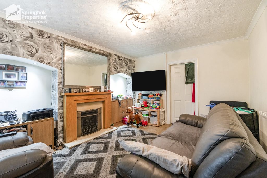 Property photo 3 of 9 Image 3