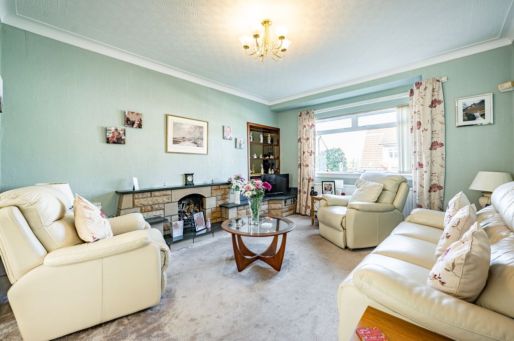 Property photo 2 of 44
