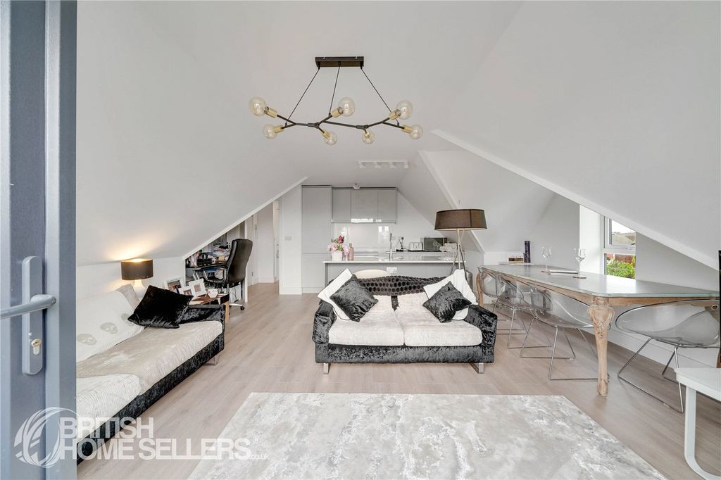 Property photo 2 of 15 2