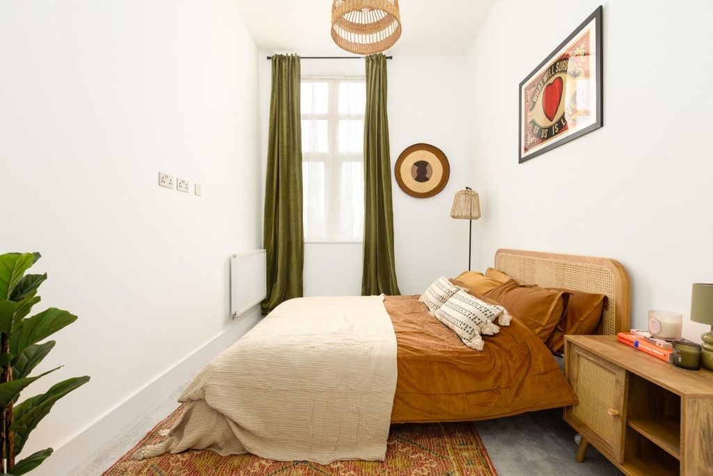 Property photo 3 of 44 Block C, 2.4 The Chocolate Factory-6.Jpg