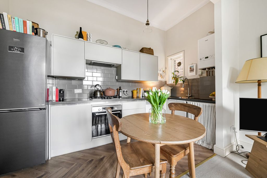 Property photo 3 of 22