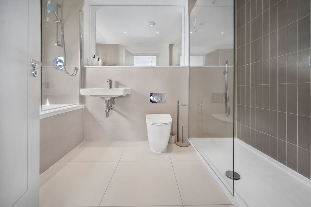 Additional image 19 of 3 bed penthouse for saleRest Bay, Porthcawl CF36