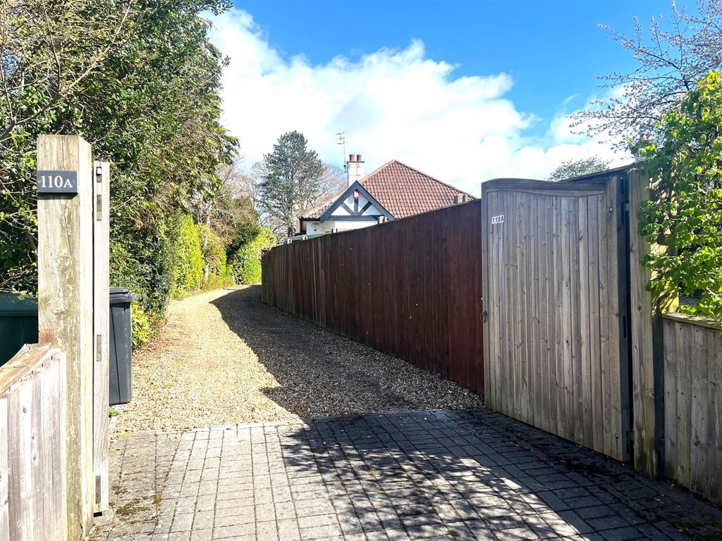 Property photo 2 of 23