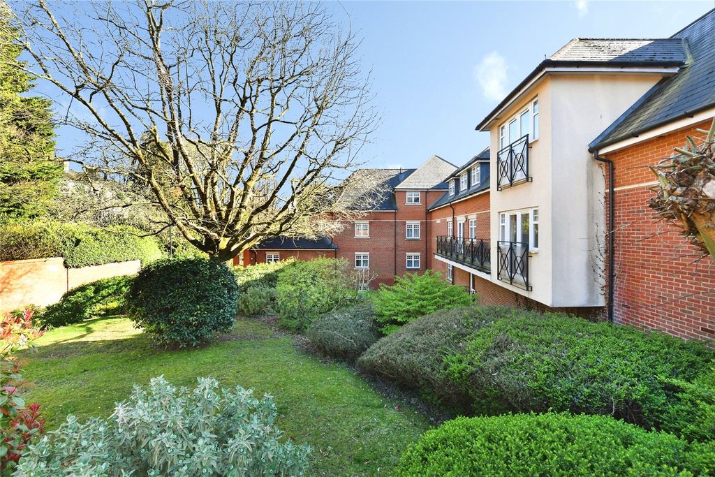 Property photo 1 of 18 Exterior