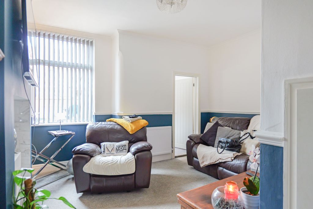 Property photo 2 of 19