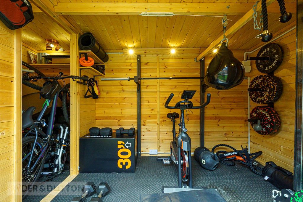 Property photo 3 of 20 Shed