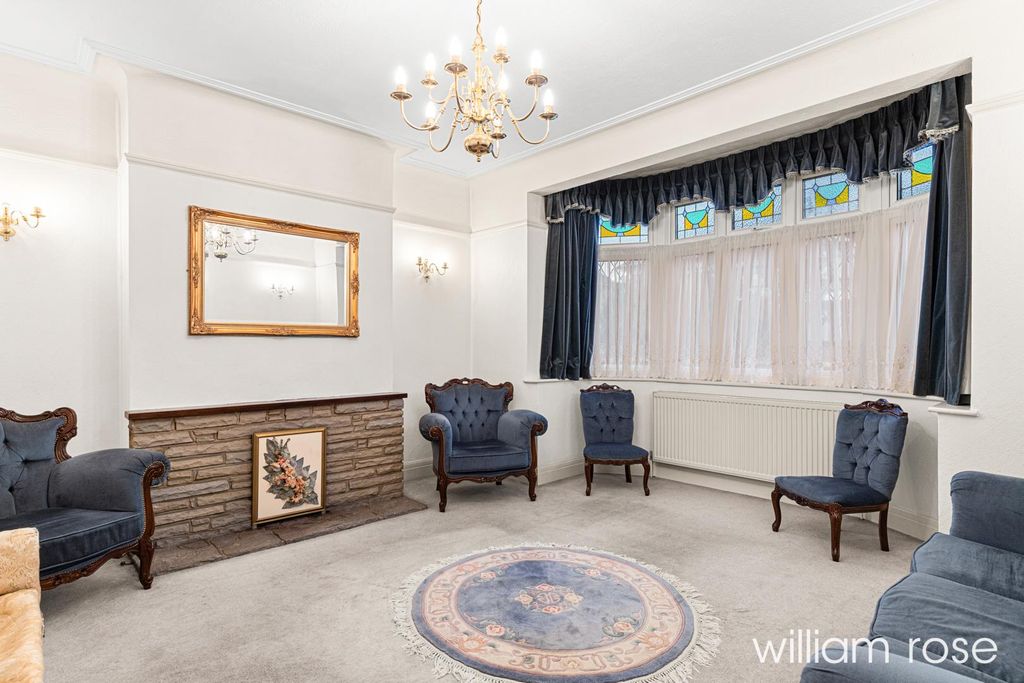 Property photo 2 of 16 Exetergardens_3.Jpg