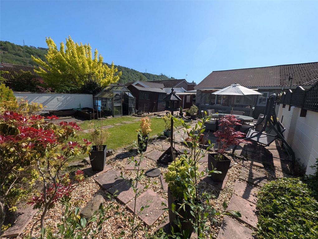 Property photo 3 of 21 Picture No. 22