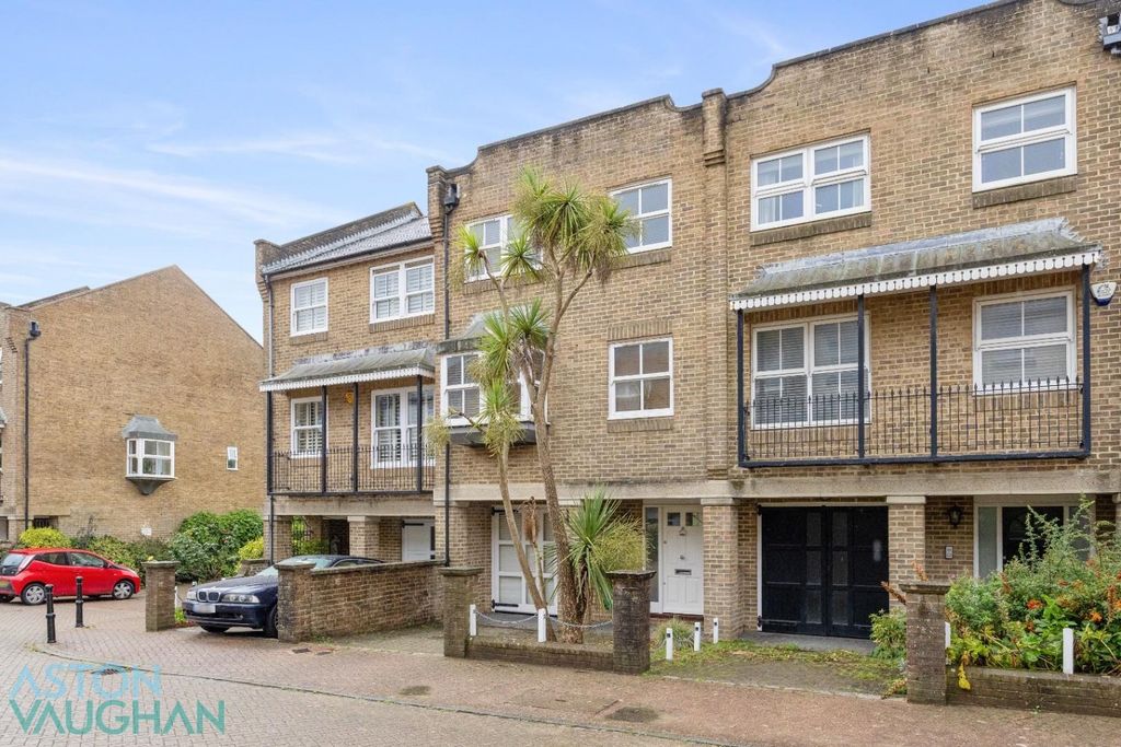 Property photo 1 of 25 4566021