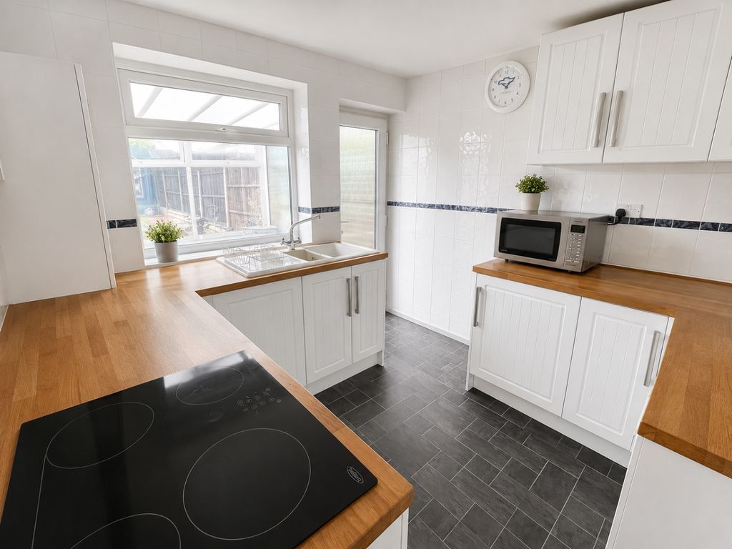 Property photo 3 of 12 5144693