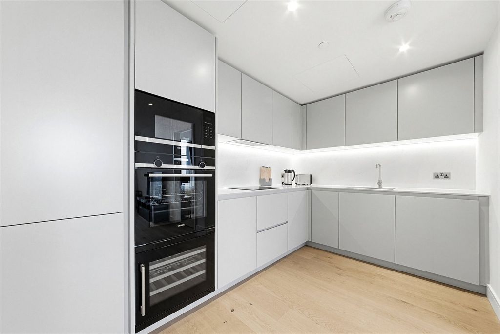 Property photo 3 of 9 Picture No. 07