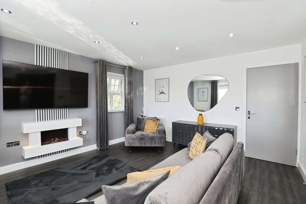 Property photo 3 of 14 Pbox-Img.Jpg