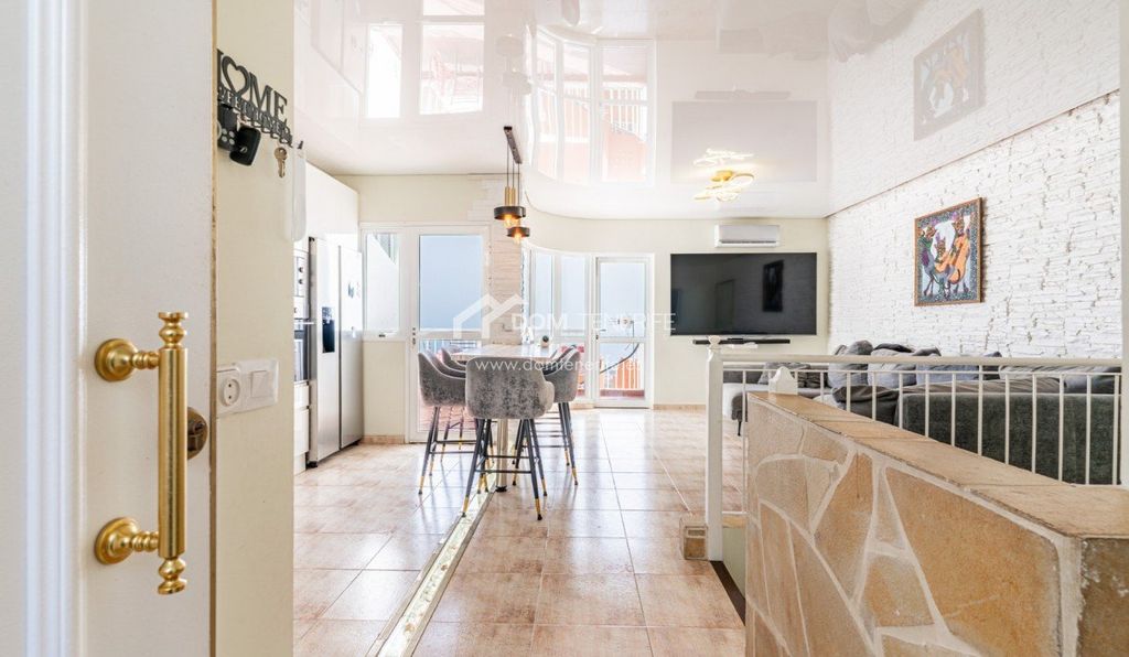 Property photo 1 of 44 Semi-Detached, Los Menores