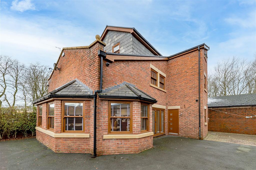 Property photo 1 of 33 Brackley-33.Jpg