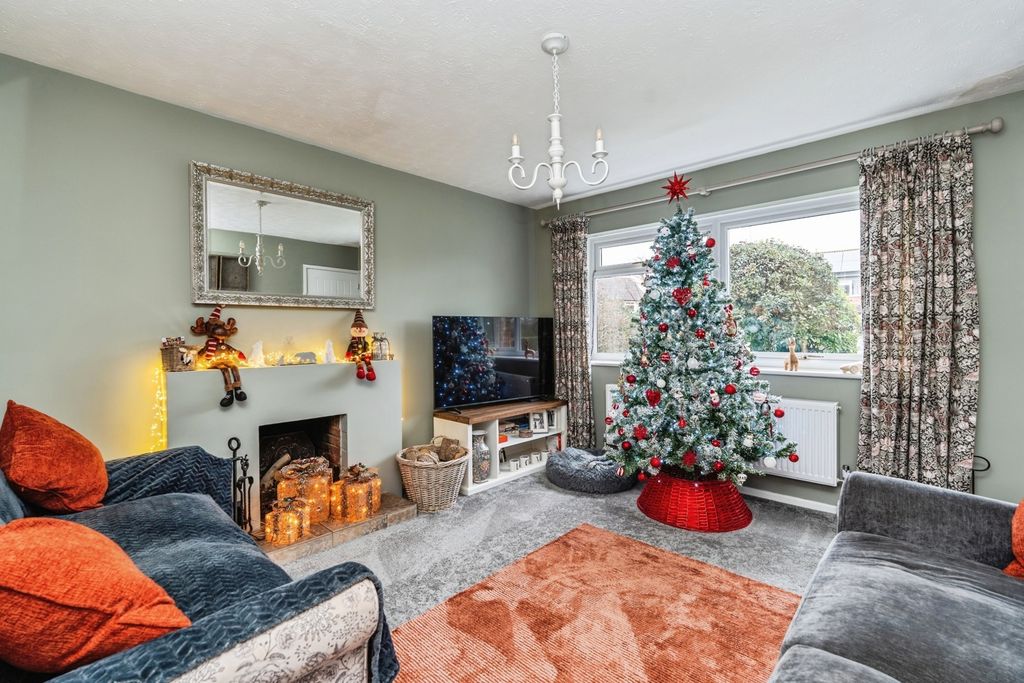 Property photo 3 of 20 Pbox-Img.Jpg