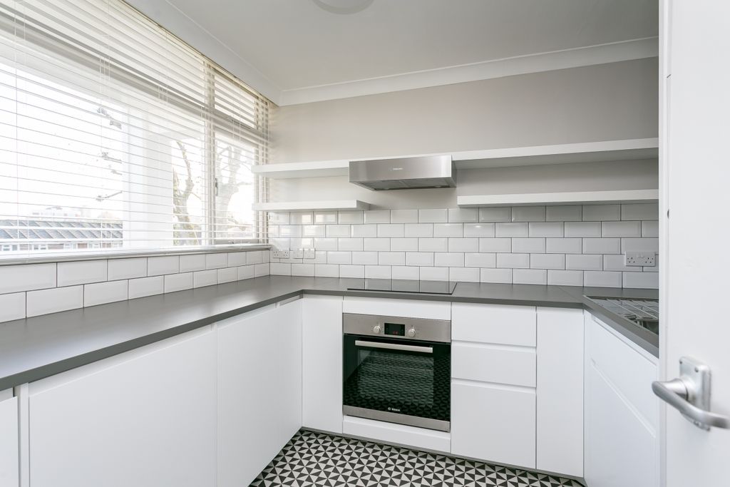 Property photo 2 of 13 1