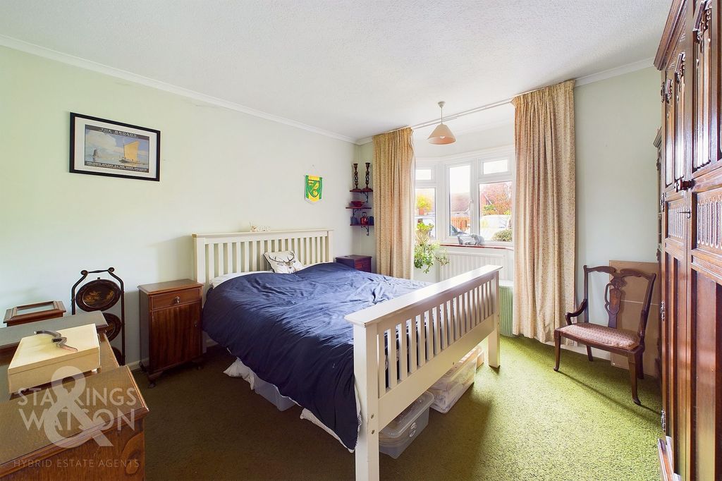 Property photo 2 of 23