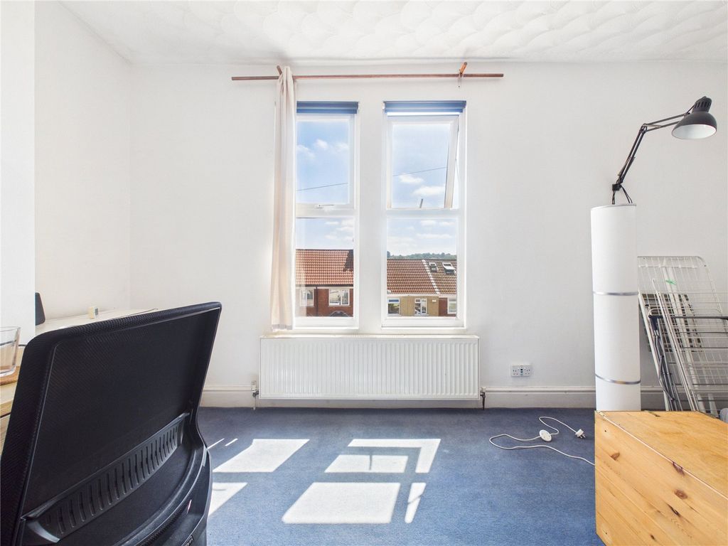 Property photo 1 of 15 Picture No. 04