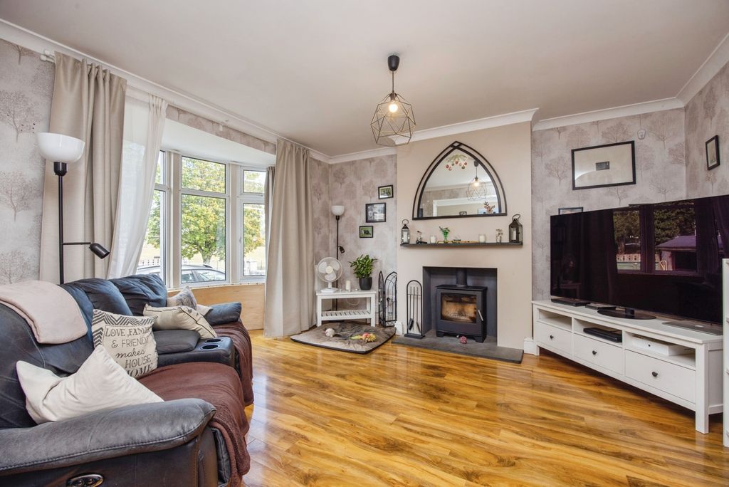 Property photo 2 of 29 Pbox-Img.Jpg