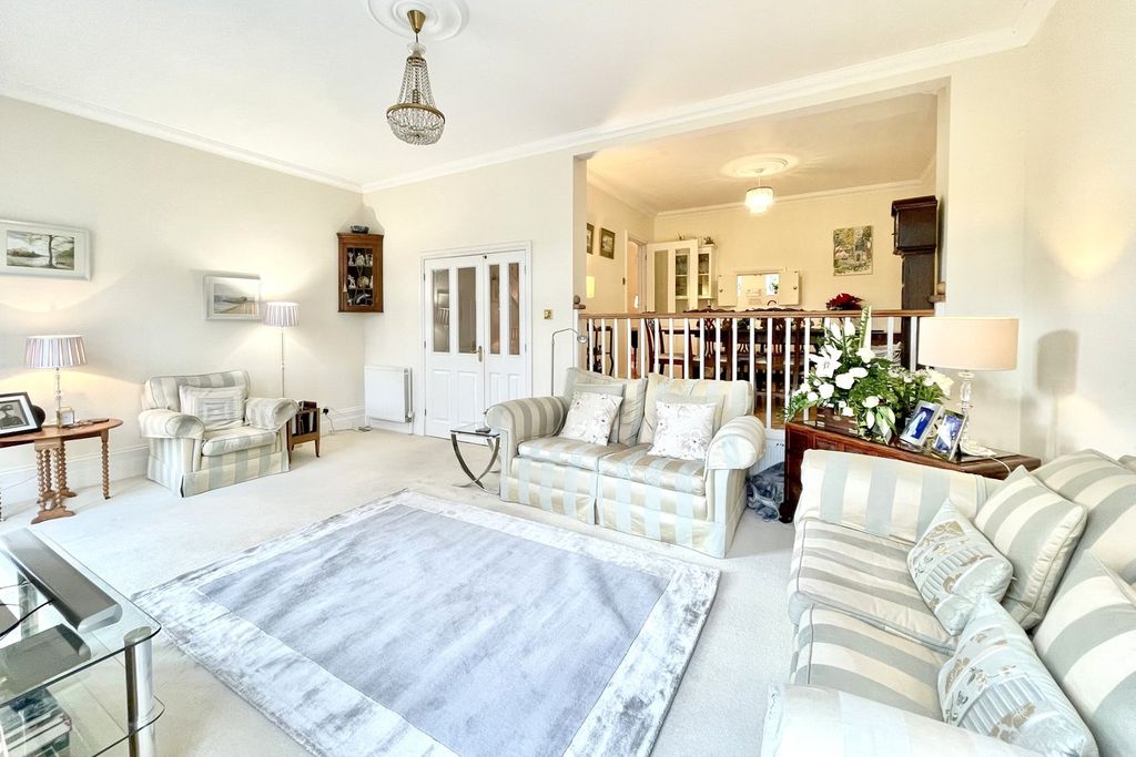 Property photo 2 of 29