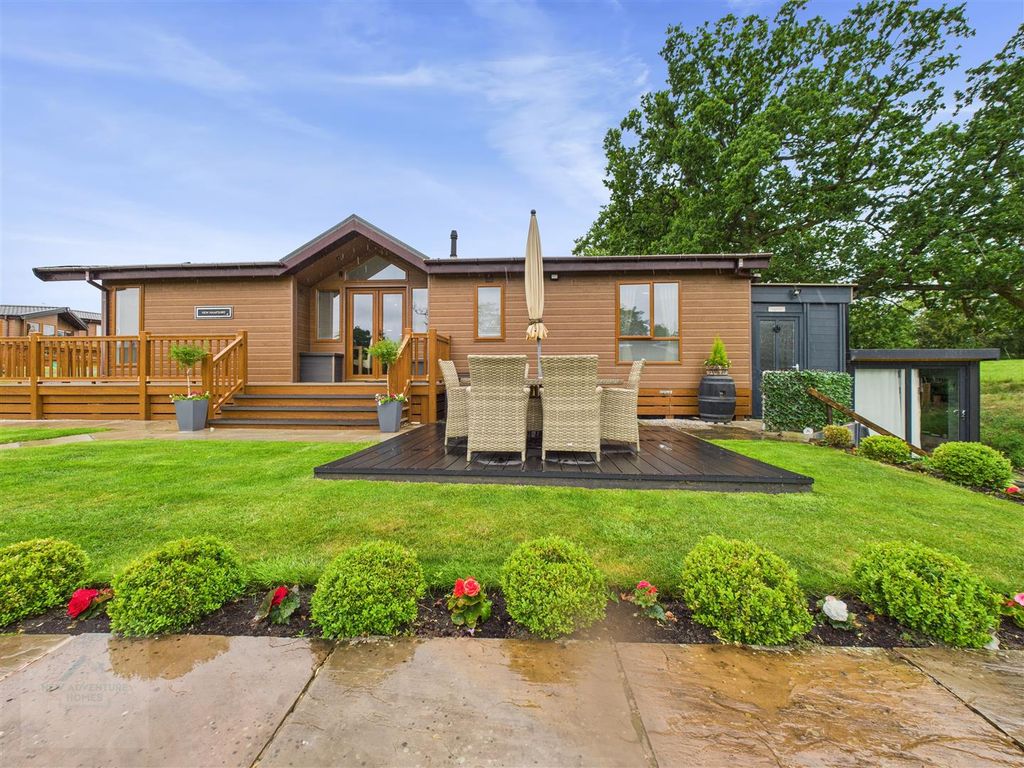 Property photo 1 of 19 Front Of Lodge
