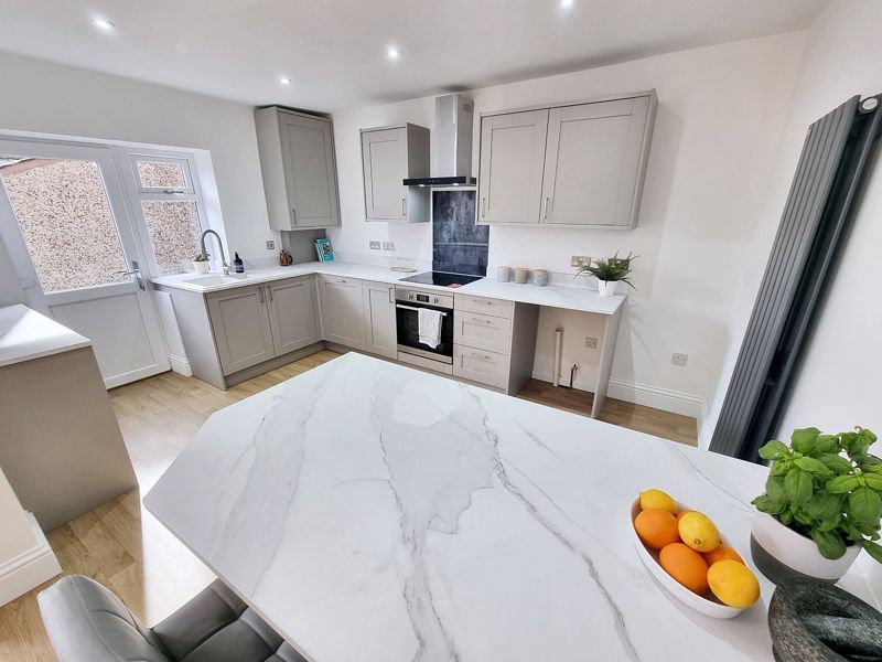 Property photo 3 of 17 Photo 8