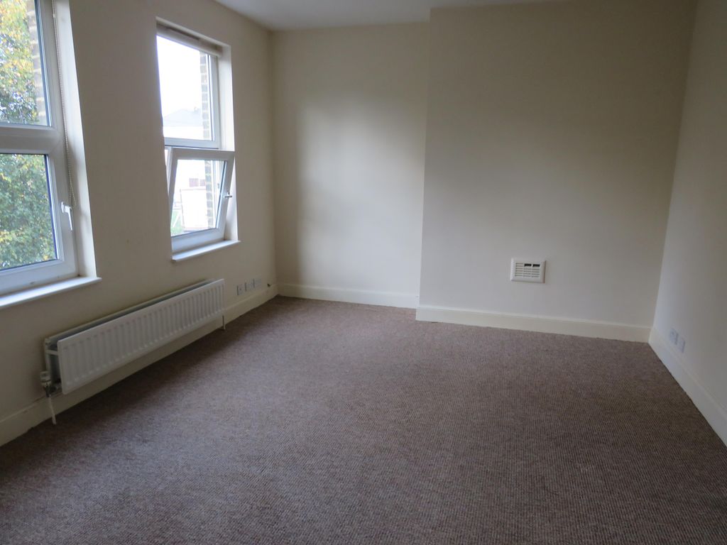 Property photo 2 of 8 Living Room