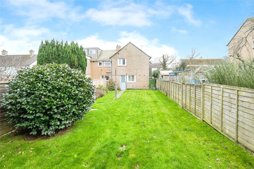 Property photo 3 of 11 Outside