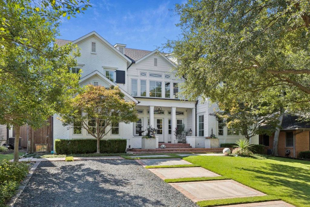 Property photo 1 of 31