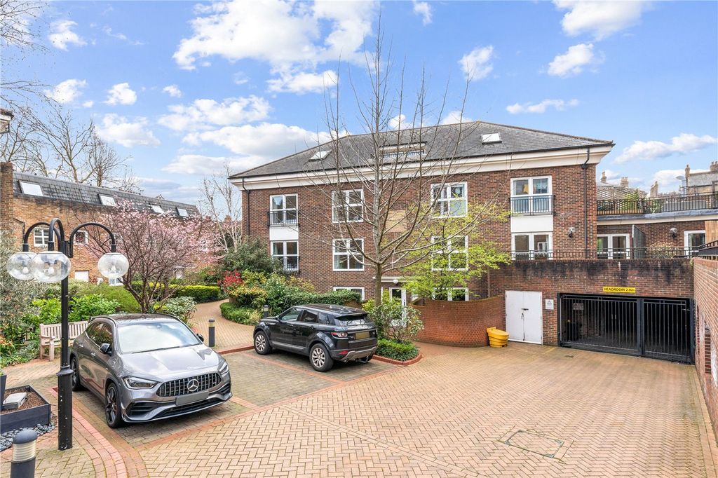 Property photo 2 of 13 Picture No. 10