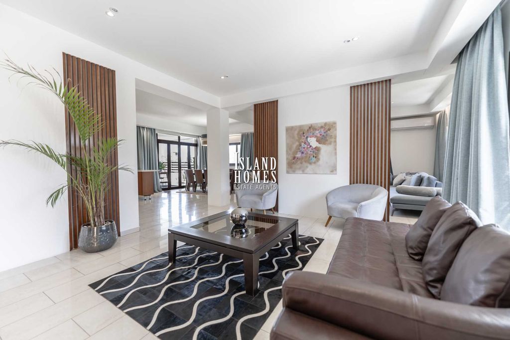 Property photo 1 of 38