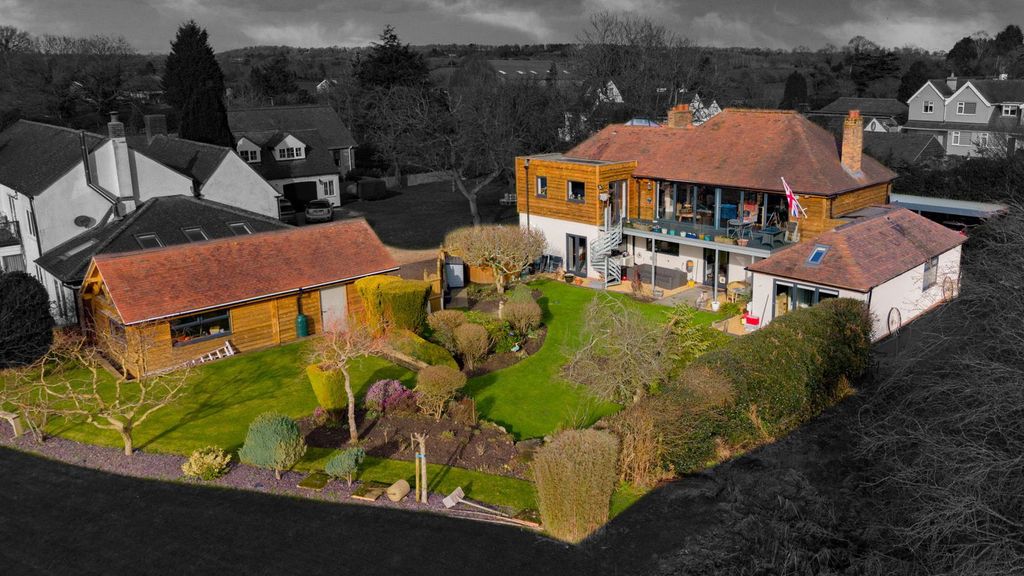 Property photo 3 of 58