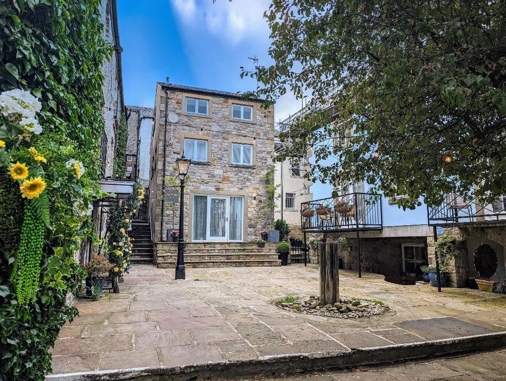 Property photo 1 of 15 Photo 1