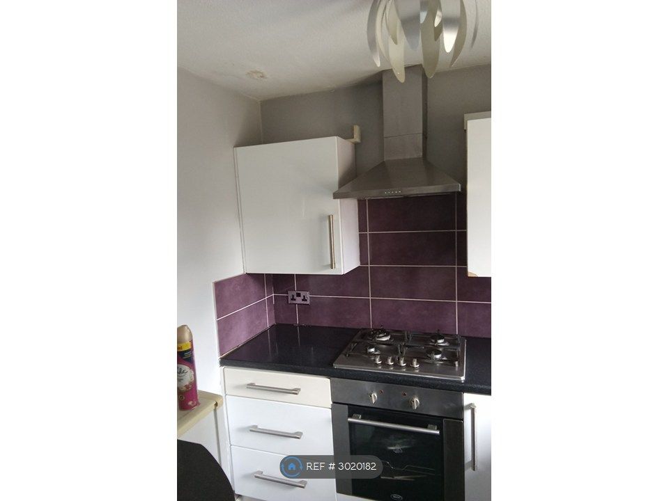 Property photo 2 of 3