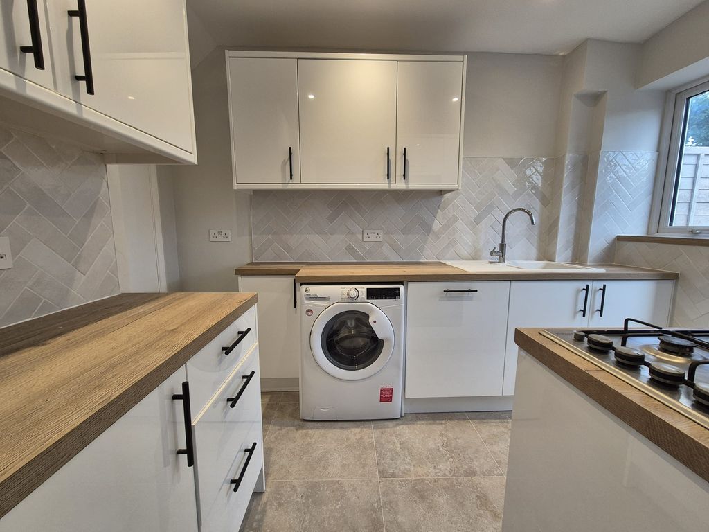 Property photo 2 of 15 Kitchen