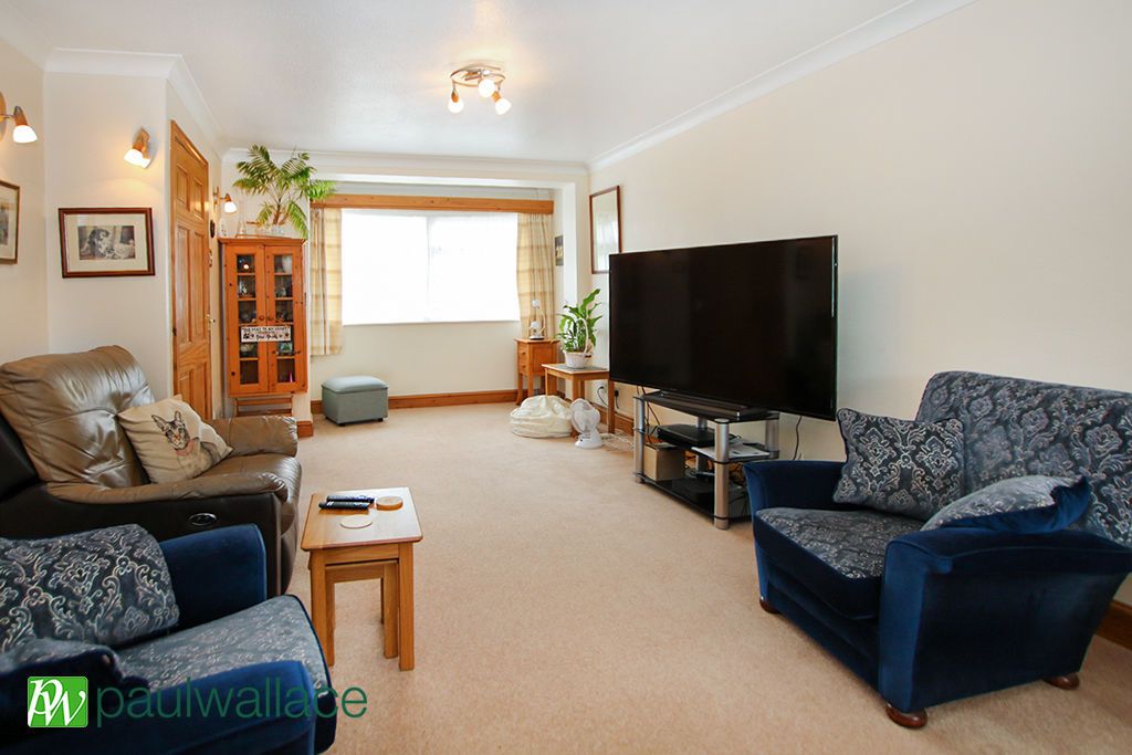 Property photo 2 of 23 Lounge