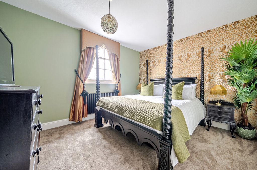 Additional image 7 of 4 bed flat for saleLower Quay, Fareham, Hampshire PO16