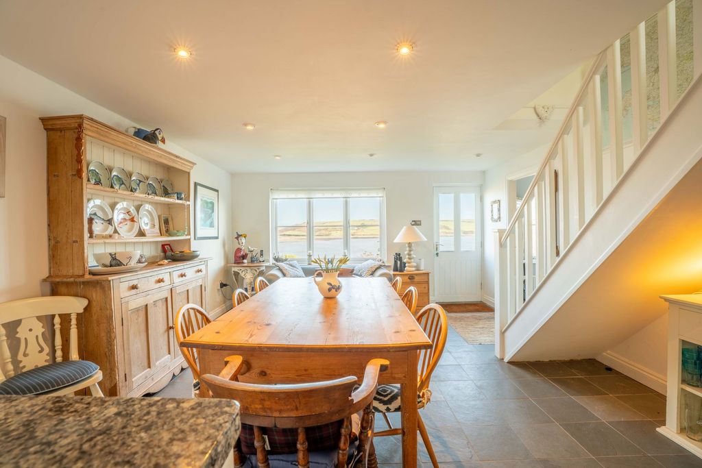 Property photo 2 of 47