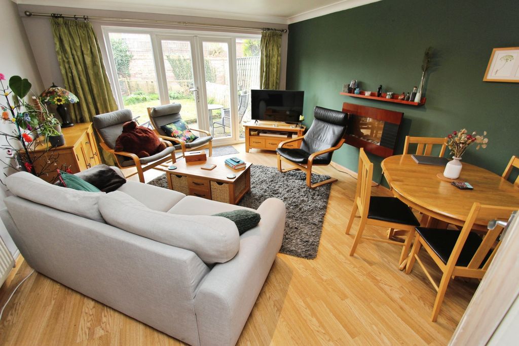 Property photo 3 of 11