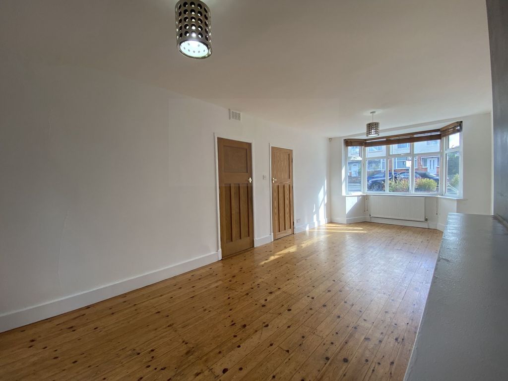 Property photo 3 of 12 Photo 10