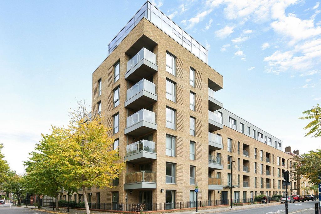 Property photo 1 of 14 __7A7Q9G.Jpeg