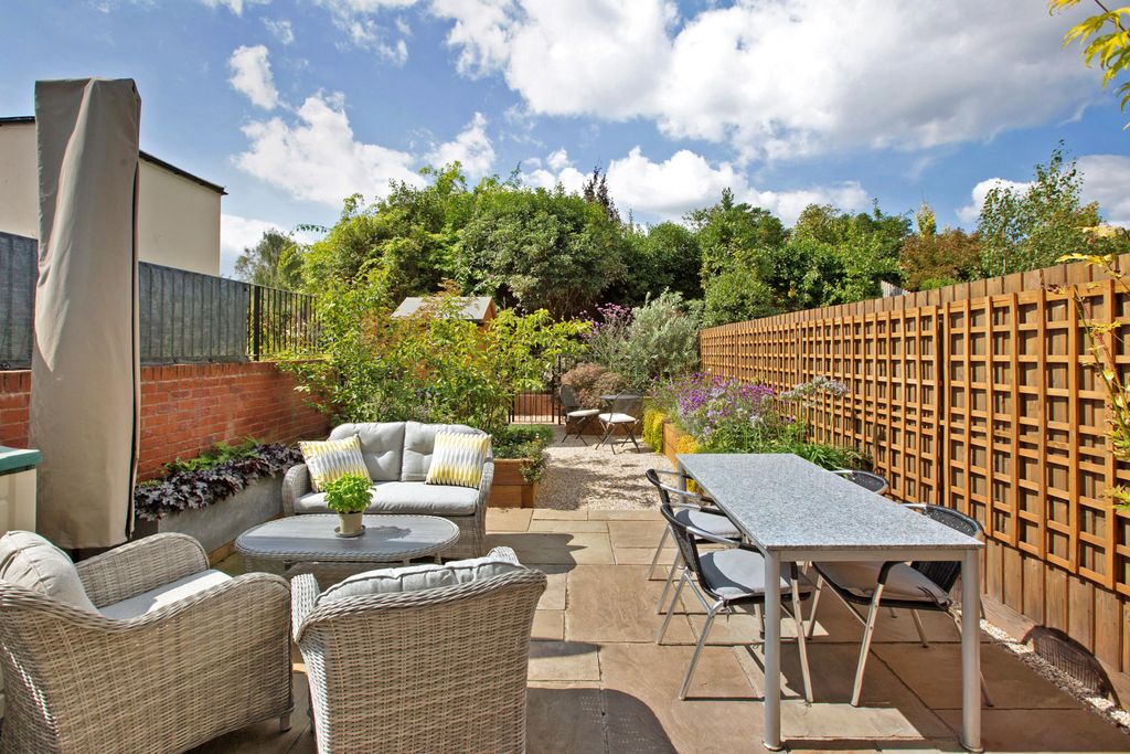 Property photo 3 of 16 Image