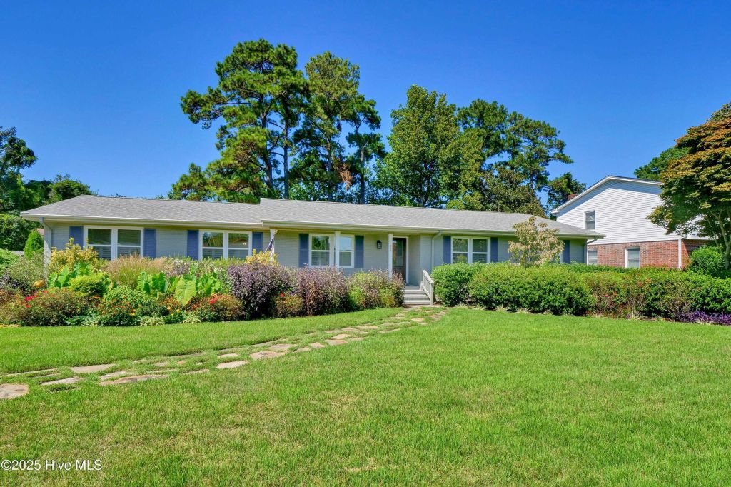 Property photo 1 of 31