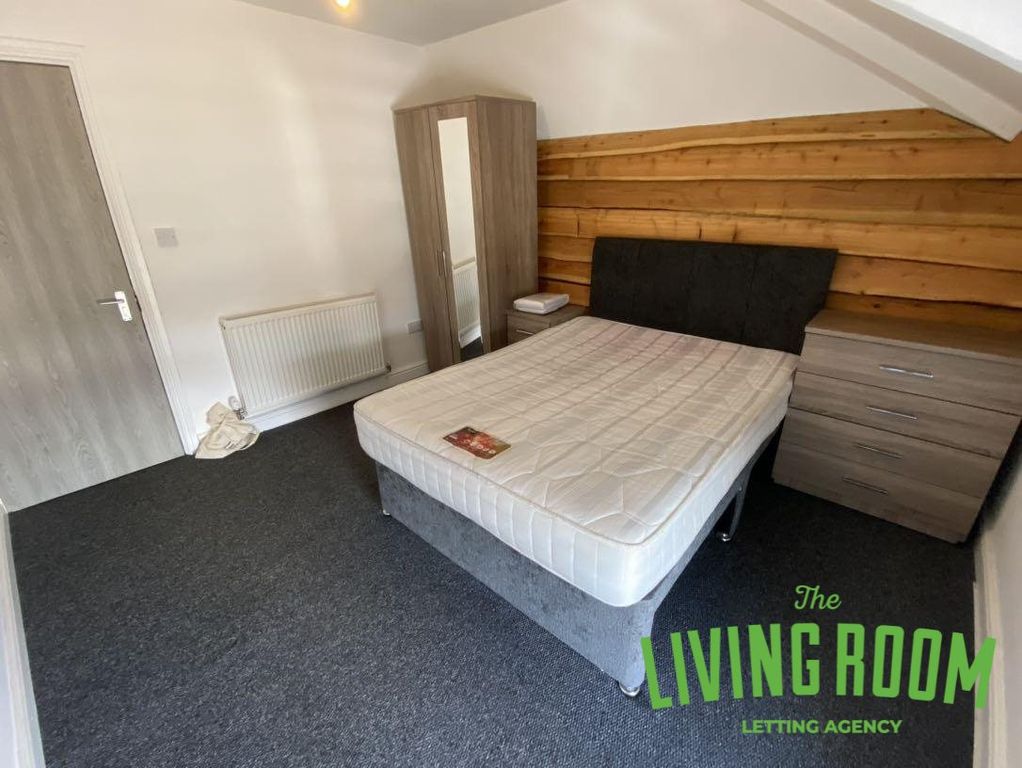 Property photo 3 of 12 Room 8c