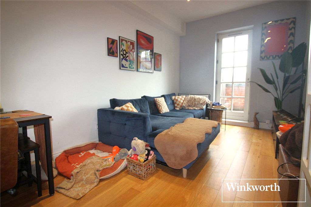 Property photo 3 of 7 Picture 3