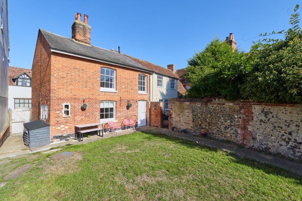 Property photo 2 of 13